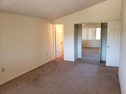 2914 Mobley St, San Diego CA 92123-3037 exterior