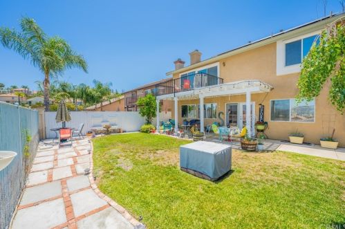 28 Del Brienza, Lake Elsinore CA  92532-0221 exterior