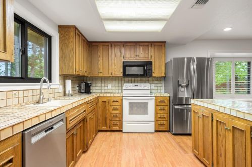 5120 Mckeon Ponderosa Way, Michigan Bluff CA  95631-9700 exterior