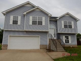 1381 Mutual Dr, Clarksville, TN 37042-7088