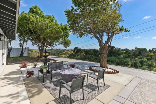 4633 Mount Armet Dr, San Diego CA  92117-4718 exterior