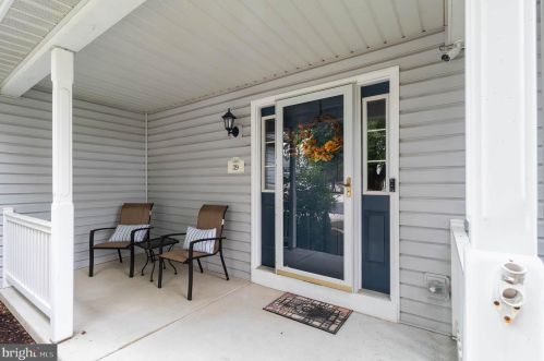 39 Sycamore Dr, Navy Sup Dpt, PA 17050-7926
