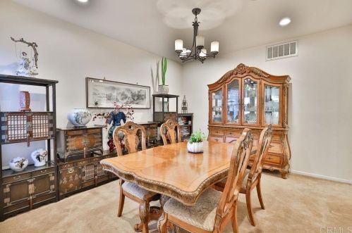 1326 Creekside Dr, Chula Vista CA 91915-2520 exterior