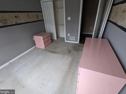 111 Mowat Cir, Trenton, NJ 08690-3214
