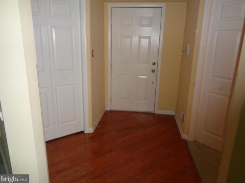 513 Mowat Cir, Trenton, NJ 08690-3221