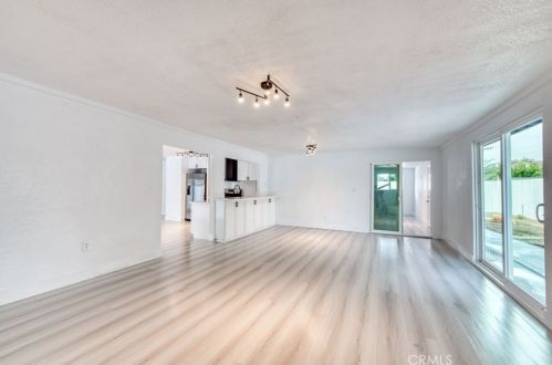 4747 Kaviland Ave, Fresno CA  93725-1716 exterior