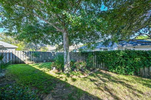 107 Bay Tree Dr, Destin FL  32550-7843 exterior