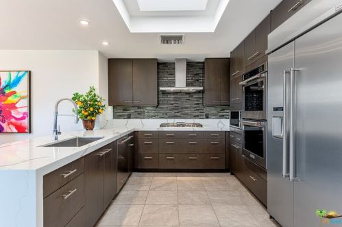 5 Reed Ct, Rancho Mirage CA  92270-3712 exterior