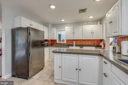 200 Park Dr, Camden NJ  08108-2236 exterior