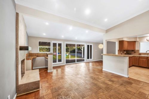 6450 Aldea Ave, Van Nuys CA  91406-5401 exterior