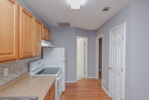 913 Jeffrey Dr, Denton TX  76208-6425 exterior