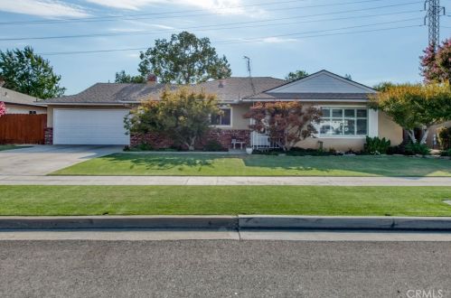 7355 4th St, Fresno, CA 93720-3210