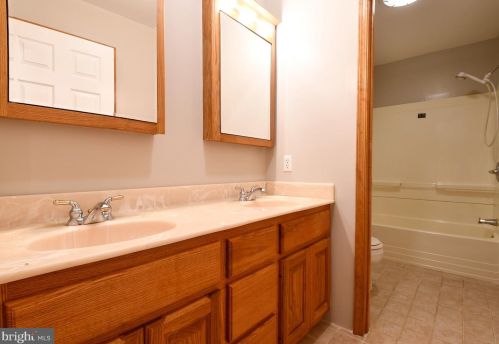 9135 James Madison Pkwy, Owens VA  22485-4905 exterior