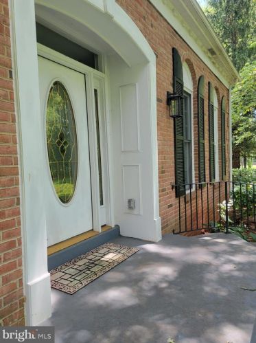 13501 Highland Farms Ct, Nokesville VA  20181-2811 exterior