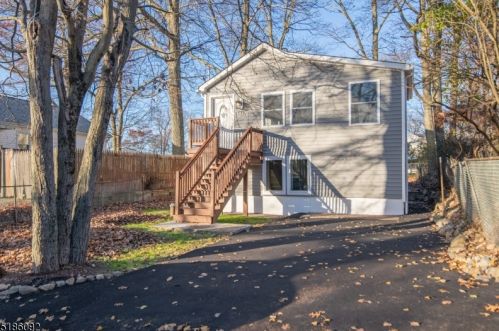 343 Knox Way, Hopatcong NJ  07843-1114 exterior