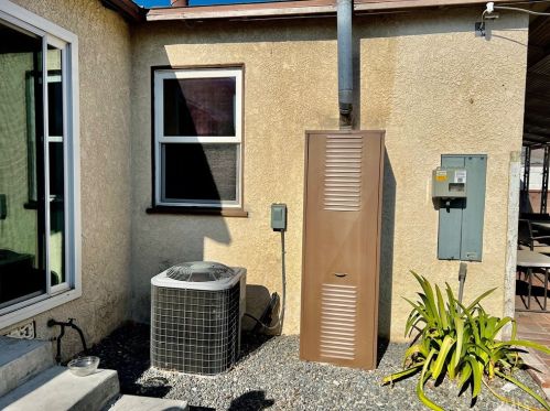 5438 Coke Ave, Lakewood CA  90712-1626 exterior