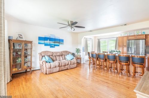 59 Layton Rd, Wantage NJ  07461-1807 exterior