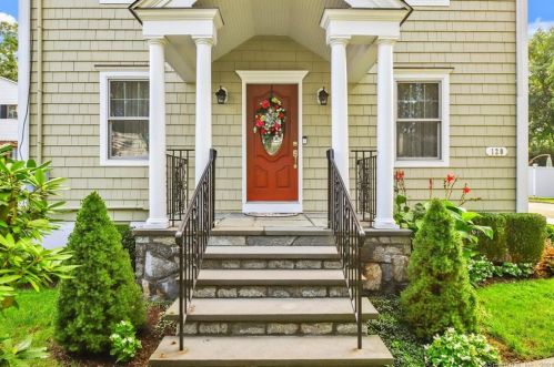 120 Willowbrook Ave, Stamford, CT 06902-7031