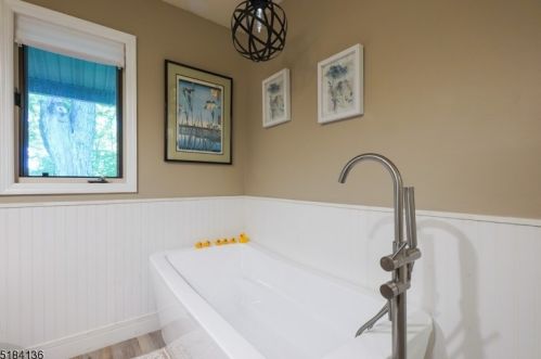 40 Augusta Dr, Annandale NJ  08801-1607 exterior