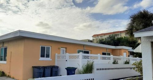 17615 Lee Ave, Saint Petersburg, FL 33708-1245