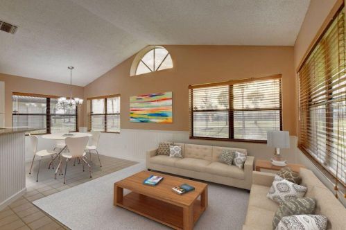 8177 Cassia Dr, Boynton Beach FL  33472-5025 exterior