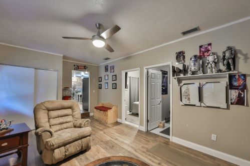 820 Crenshaw Lake Rd, Lutz FL  33548-8129 exterior
