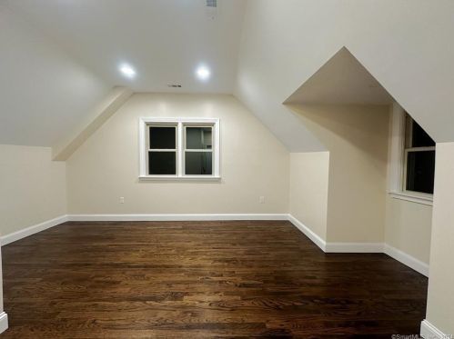 83 Becker Ave, Kensington CT  06037-1329 exterior