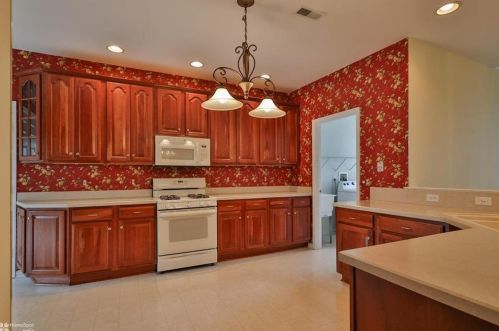 4913 Steeplechase Dr, Macungie PA  18062-8308 exterior