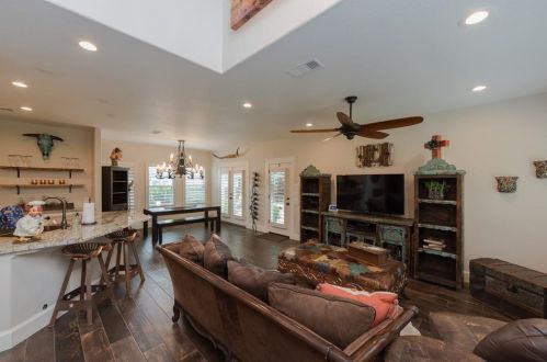 313 Collins St, Argyle TX  76226-2305 exterior