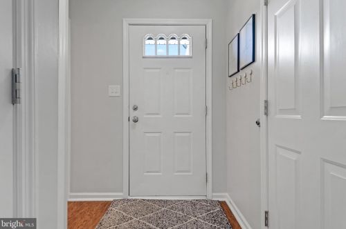 312 Parklawn Ct, Lancaster, PA 17601-2668
