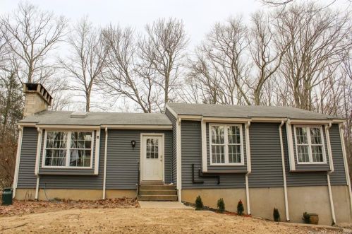 477 Cotton Hill Rd, New Hartford, CT 06057-3419