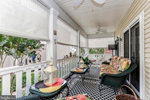 616 Yardley Ln, Downingtown, PA 19335-4829