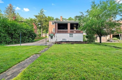 413 Janice Dr, Pittsburgh PA  15235-3022 exterior