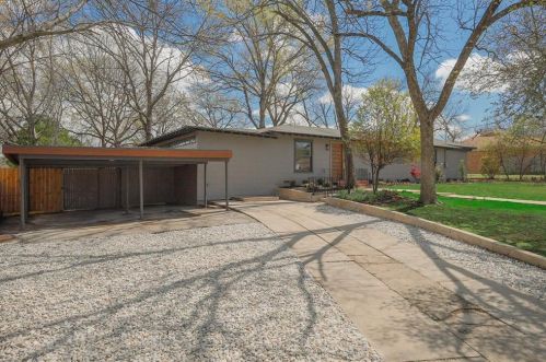 824 Ector St, Denton, TX 76201-2427