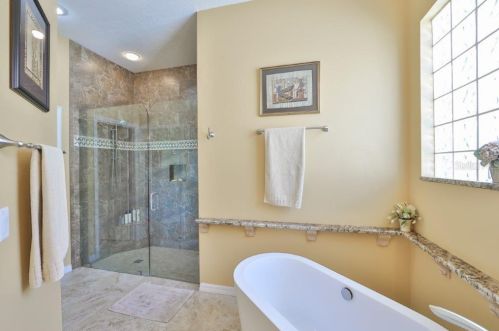 823 Symphony Isles Blvd, Ruskin FL  33572-2743 exterior