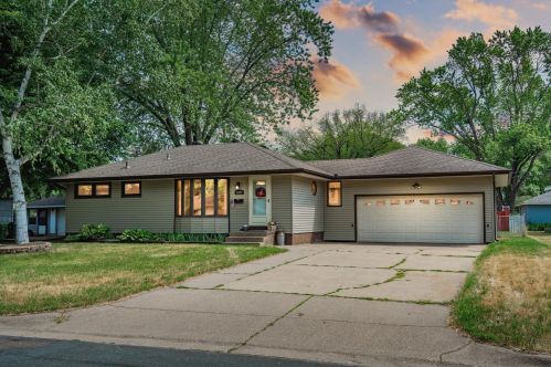 5307 Winchester Ln, Minneapolis, MN 55429-1644
