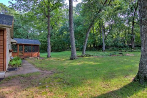 827 250th St, East Farmington WI  54020-4320 exterior