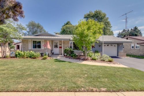 8045 15th Ave, Kenosha, WI 53143-6307