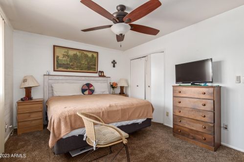 10819 111 Ave, Sun City AZ  85351-4021 exterior