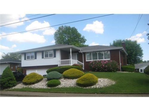 1022 Lewis Ave, Jeannette, PA 15644-2721