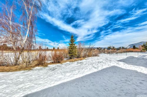 1664 Venice Dr, South Lake Tahoe, CA 96150-6608