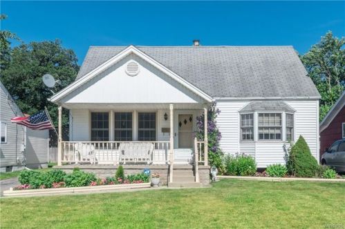 69 Dolphann Dr, Tonawanda, NY 14150-4607