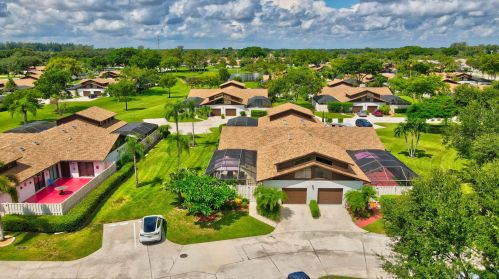 9690 Boca Gardens Cir, Boca Raton, FL 33496-3789