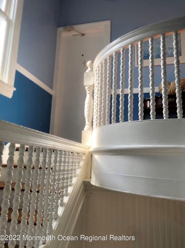 401 2nd Ave, Tinton Falls NJ  07712-6142 exterior