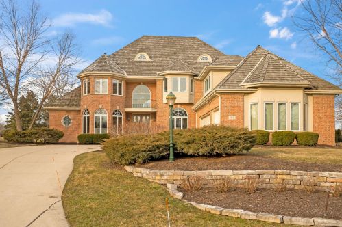 917 Evergreen Cir, Chenequa WI  53029-8636 exterior