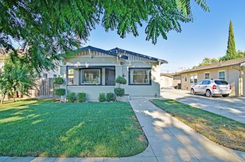 1345 San Benito St, Hollister, CA 95023-4844