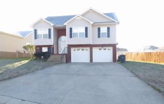 2786 Cascade Dr, Clarksville, TN 37042-9526