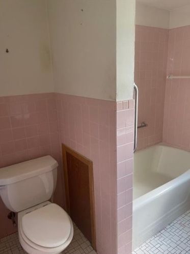 1403 Crestview Dr, Somerset PA  15501-2749 exterior