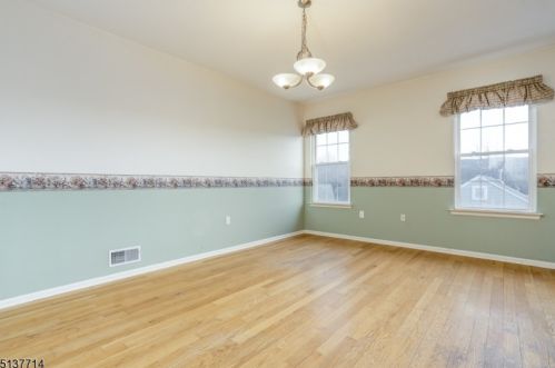 65 Kensington Cir, Belvidere NJ  07823-1700 exterior