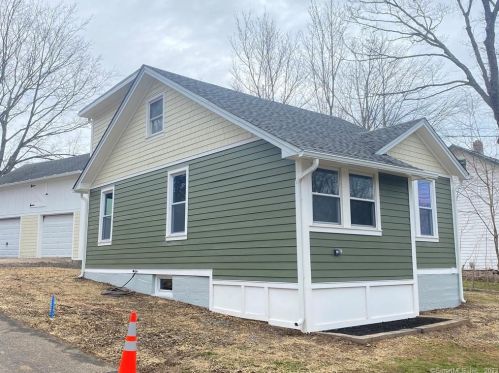 77 Branford Rd, North Branford CT  06471-1323 exterior